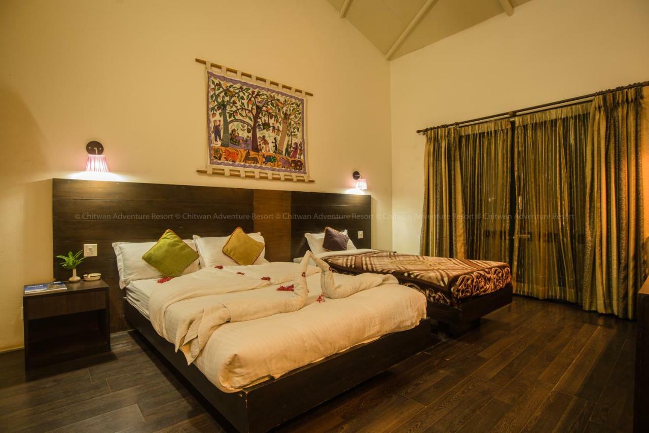 Chitwan Adventure Resort Sauraha Ngoại thất bức ảnh